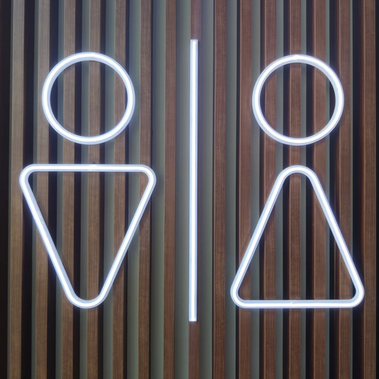 לא לשכוח, לא להפיל: האתגר שבנשיאת אקדח בשירותים ודרכי פתרון