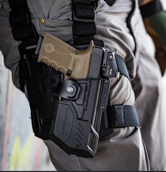 MRA-IL thigh holster for Glock 19, 23, 45 with Rimon flashlight mount and rigid thigh attachment, suitable for all Olight flashlights