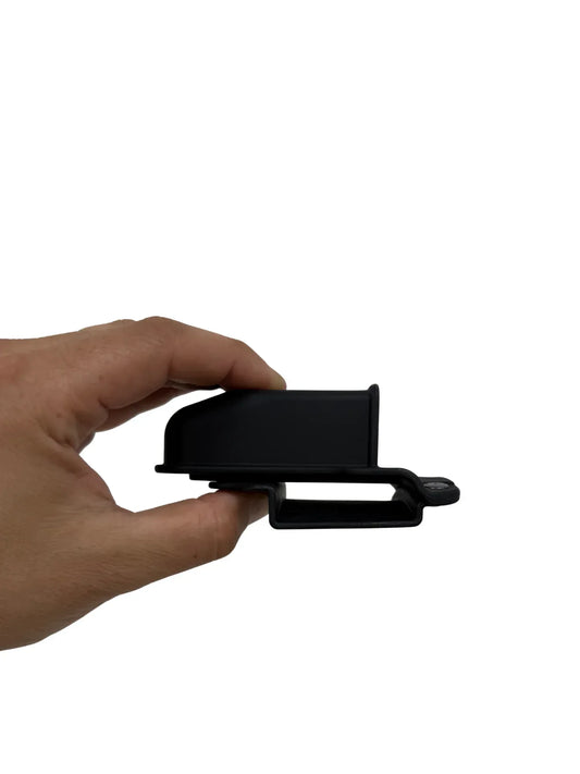 MRA-IL Slide-On External Single-Column Ammo Pouch, close-up view showing durable body attachment and single-row design.